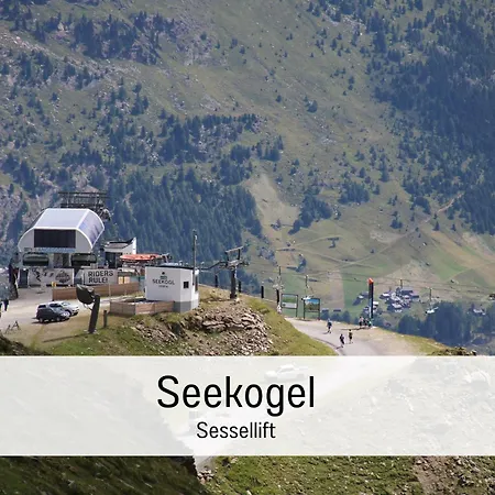 Elke's Oetztal - Nahe Therme, Herzlich, Stilvoll, Aussichtsreich Apartment Langenfeld