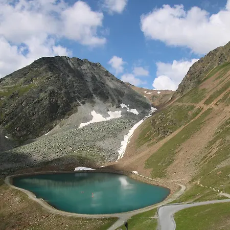 Апартаменты Elke's Oetztal - Nahe Therme, Herzlich, Stilvoll, Aussichtsreich
